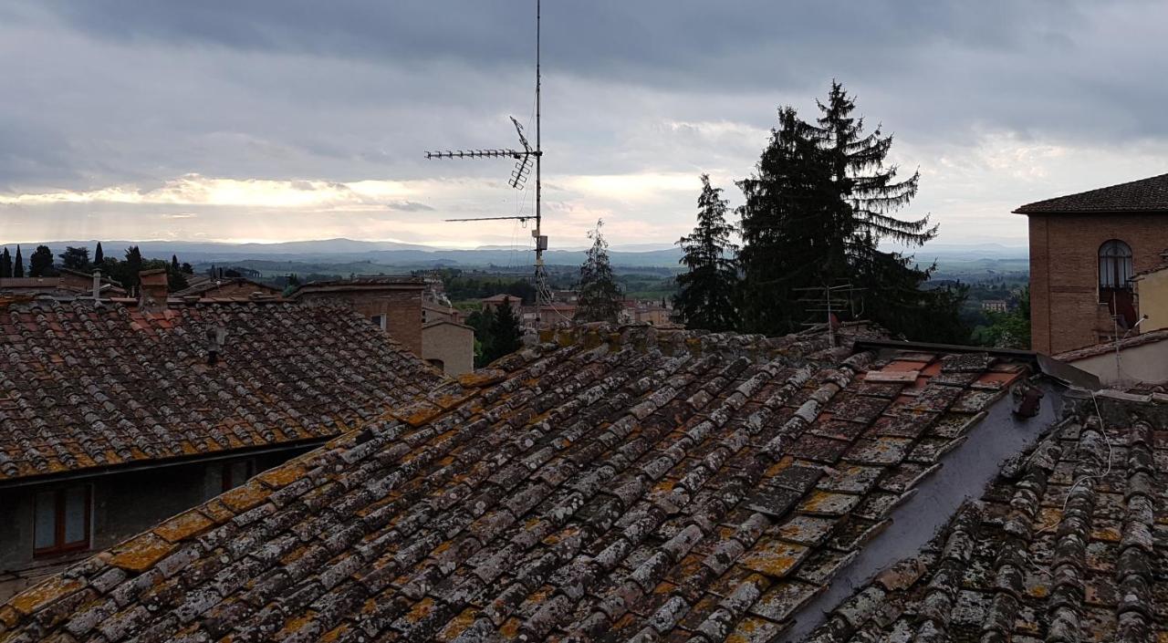 Un Terrazzo Sulla Magia Lägenhet Siena Exteriör bild