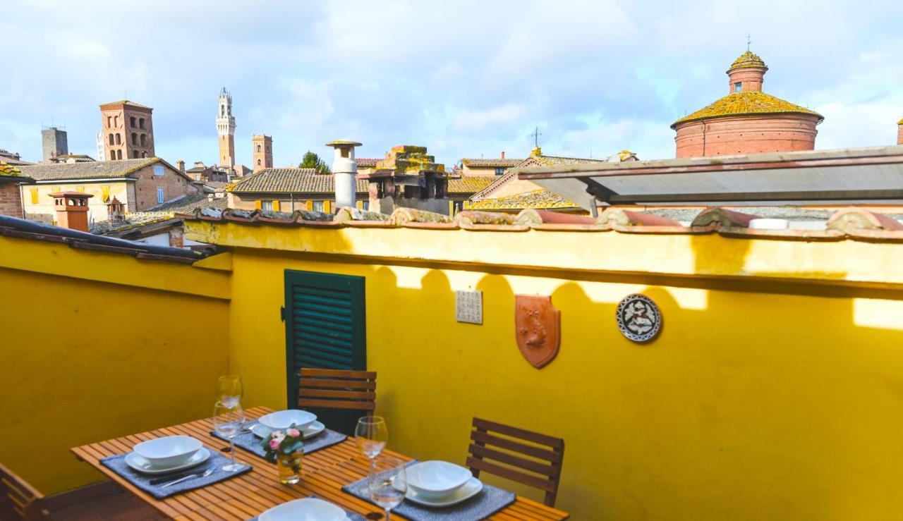 Un Terrazzo Sulla Magia Lägenhet Siena Exteriör bild